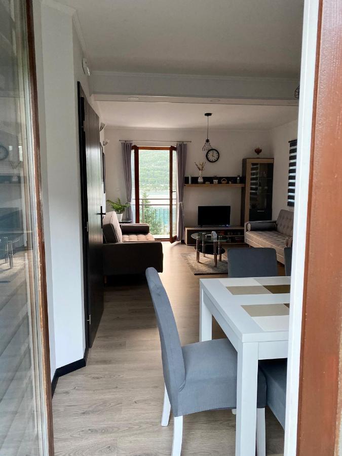 Apartment I&m *